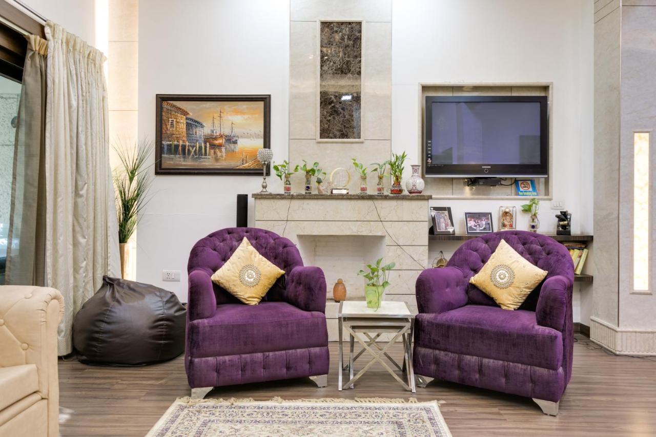 Avanti Tenantry-Luxurious Service Apartments Ню Делхи Екстериор снимка