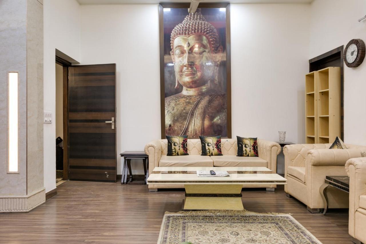 Avanti Tenantry-Luxurious Service Apartments Ню Делхи Екстериор снимка