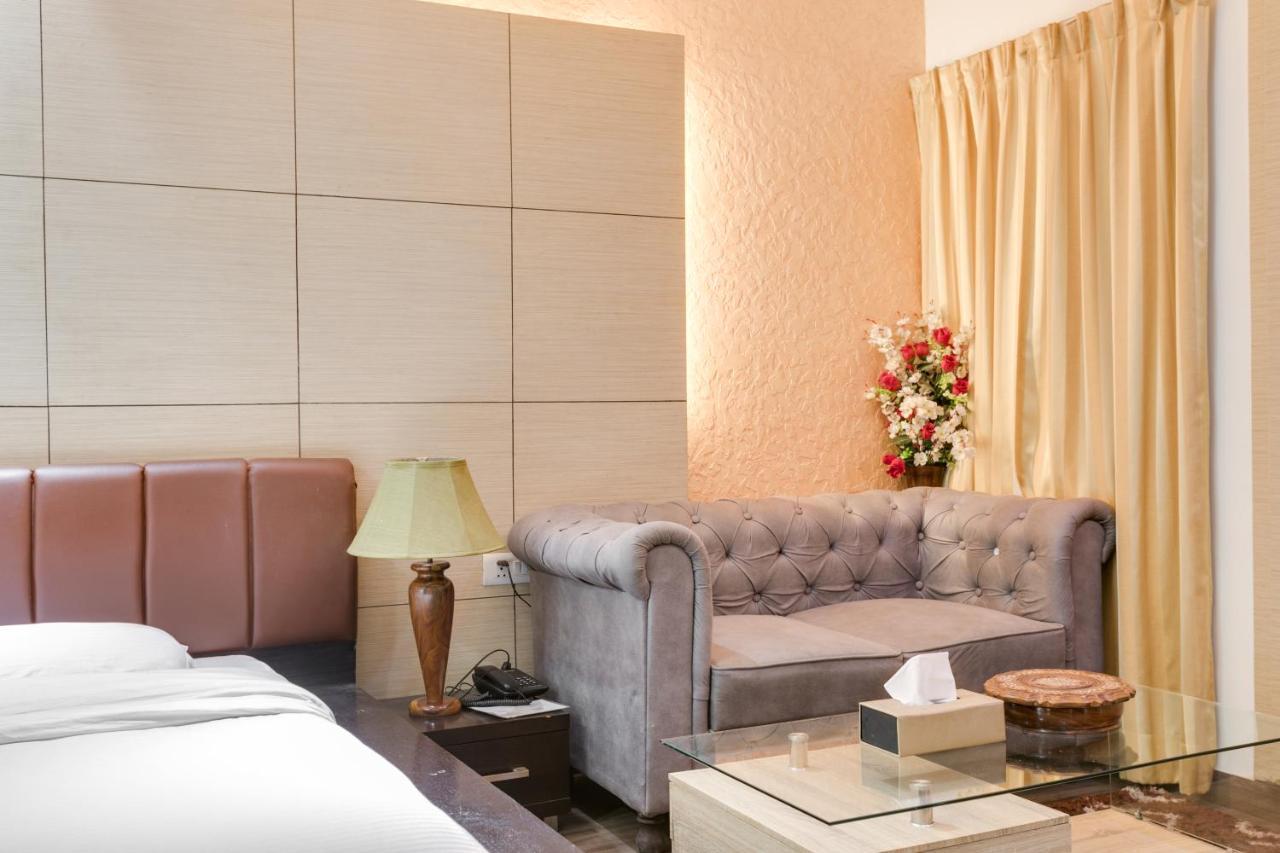 Avanti Tenantry-Luxurious Service Apartments Ню Делхи Екстериор снимка
