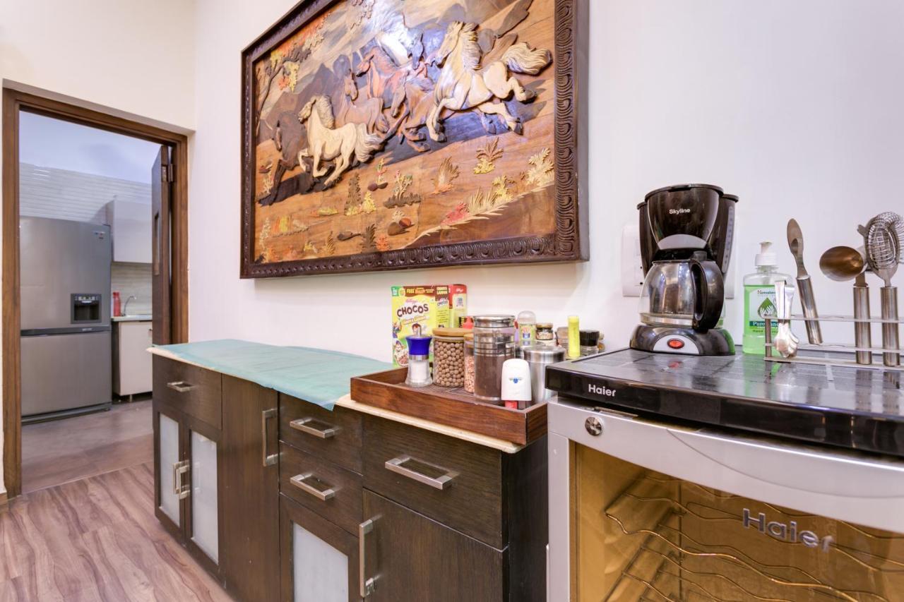 Avanti Tenantry-Luxurious Service Apartments Ню Делхи Екстериор снимка