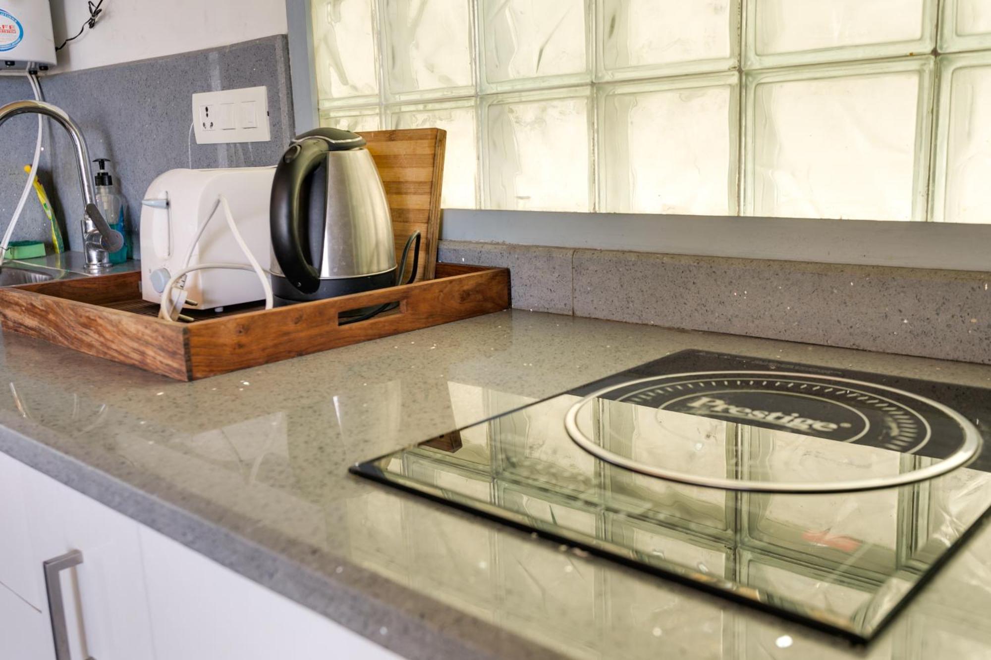 Avanti Tenantry-Luxurious Service Apartments Ню Делхи Екстериор снимка