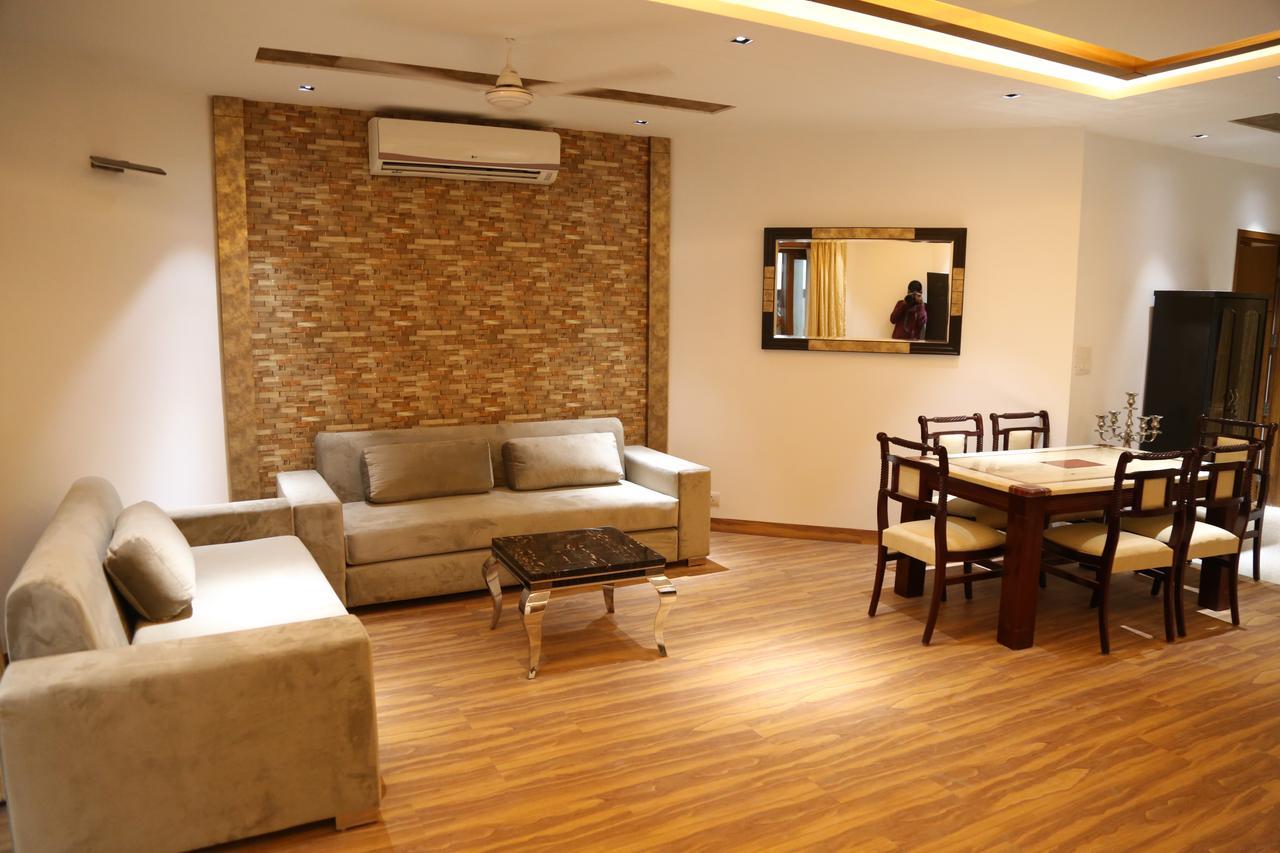 Avanti Tenantry-Luxurious Service Apartments Ню Делхи Екстериор снимка