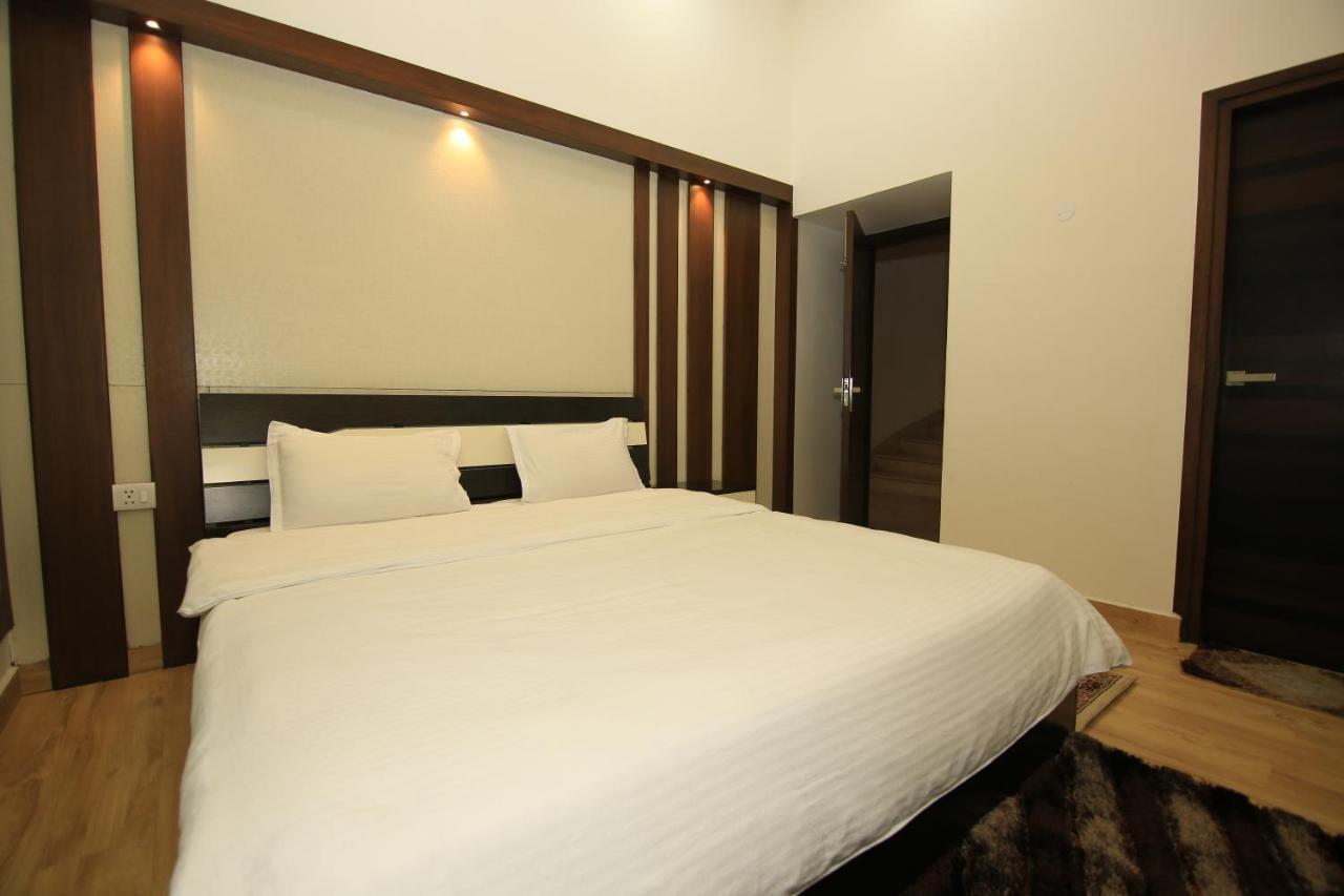 Avanti Tenantry-Luxurious Service Apartments Ню Делхи Екстериор снимка